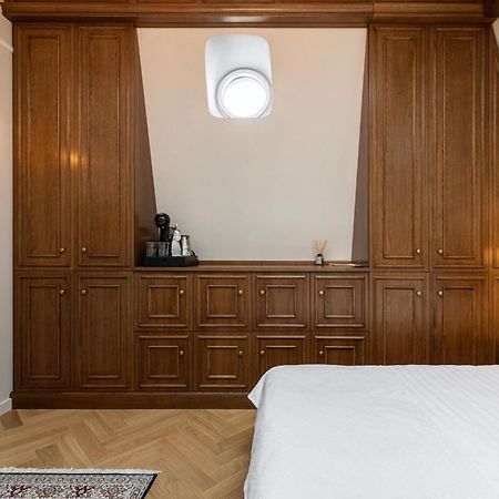 Templum Clava Hotel Букурещ Екстериор снимка