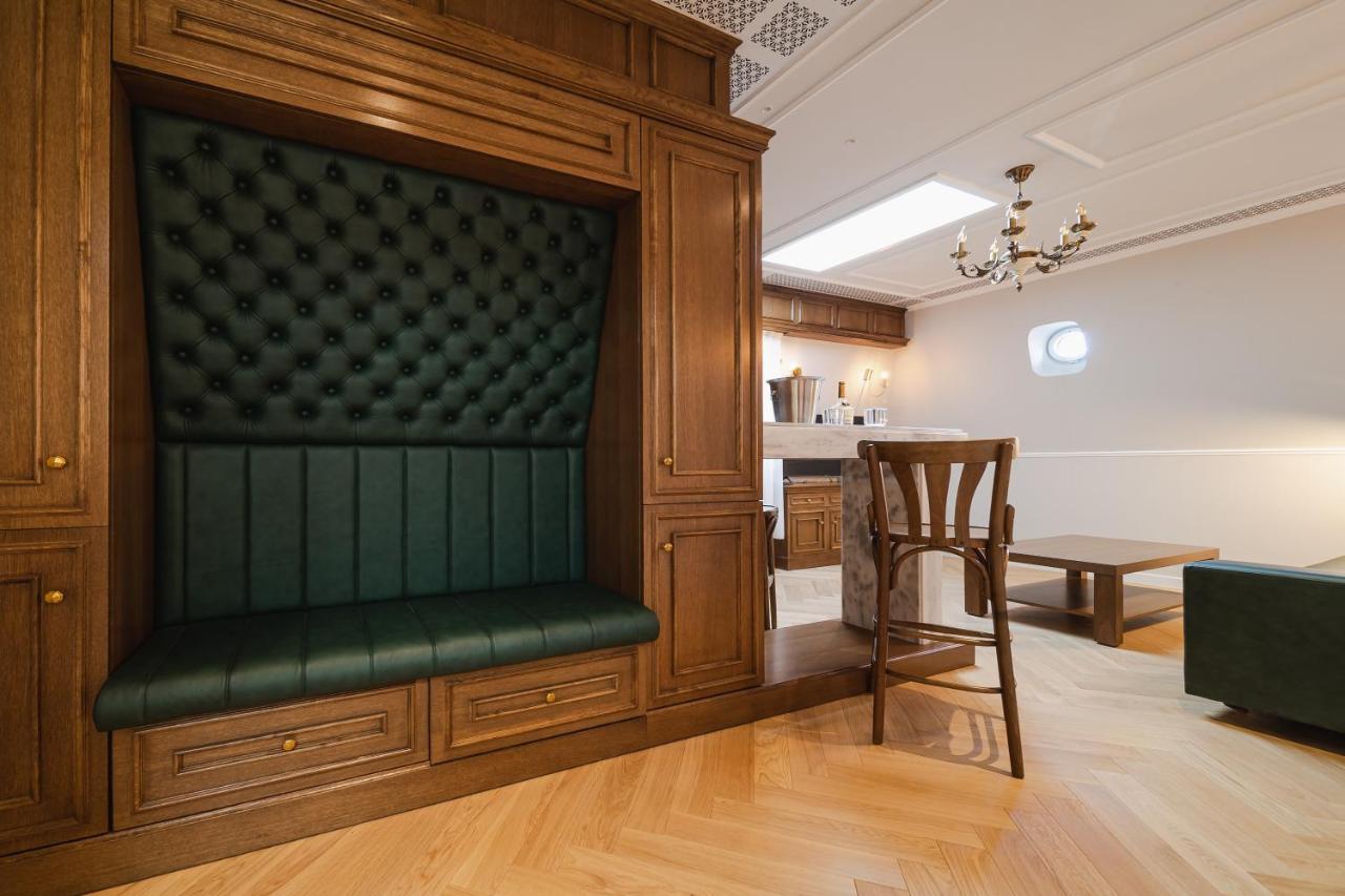Templum Clava Hotel Букурещ Екстериор снимка