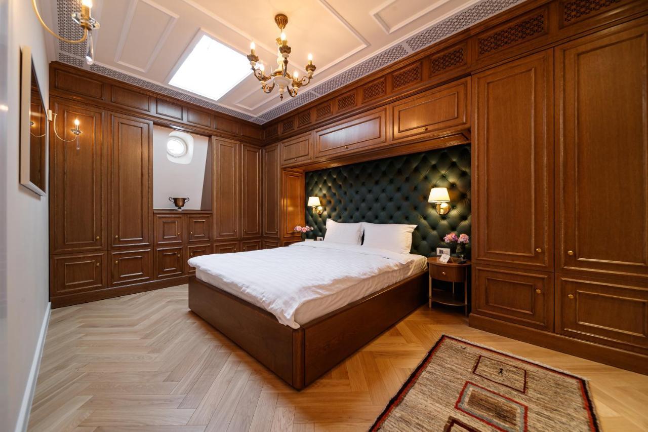 Templum Clava Hotel Букурещ Екстериор снимка