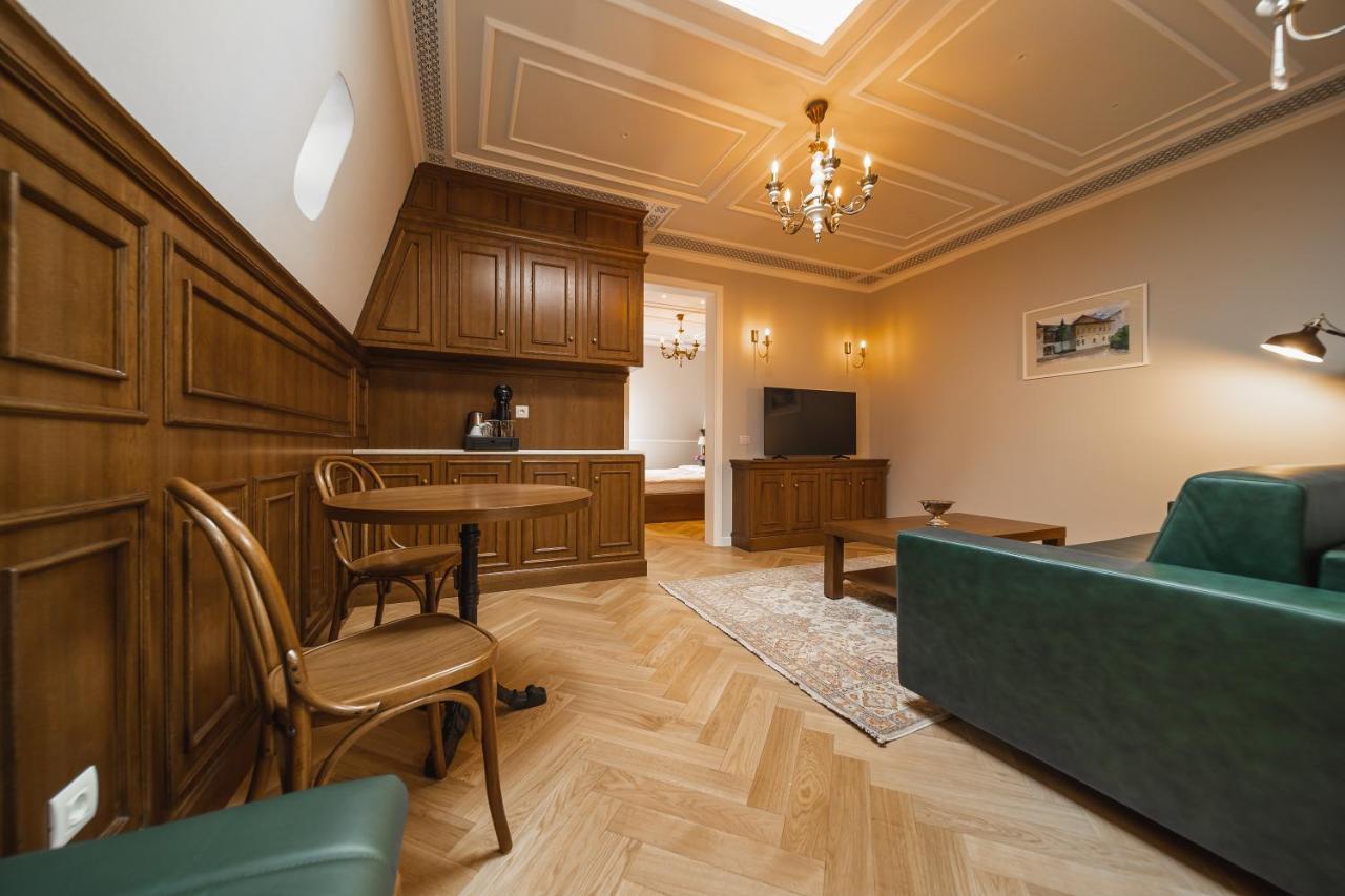 Templum Clava Hotel Букурещ Екстериор снимка