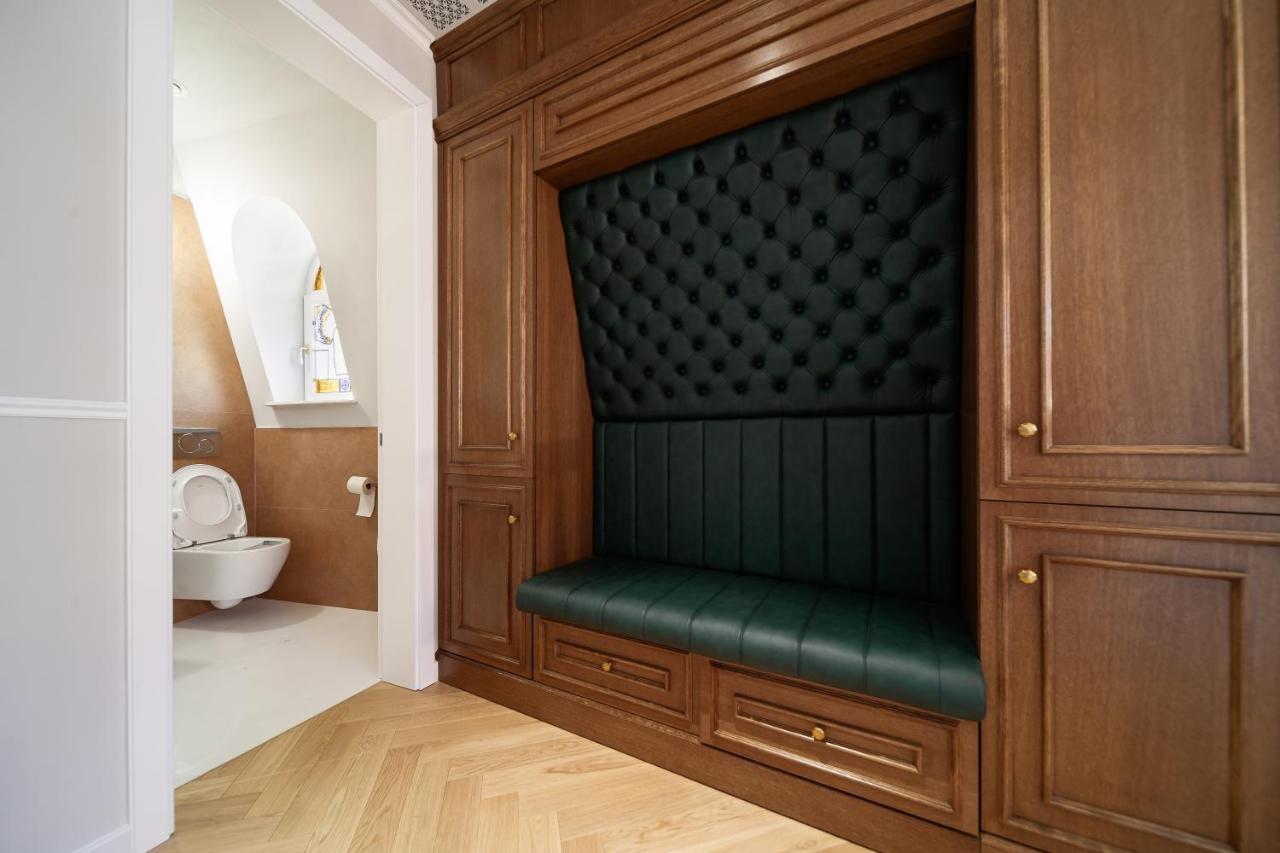 Templum Clava Hotel Букурещ Екстериор снимка