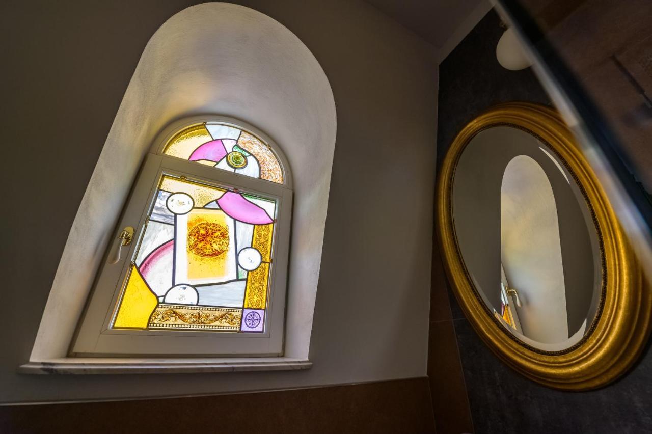 Templum Clava Hotel Букурещ Екстериор снимка