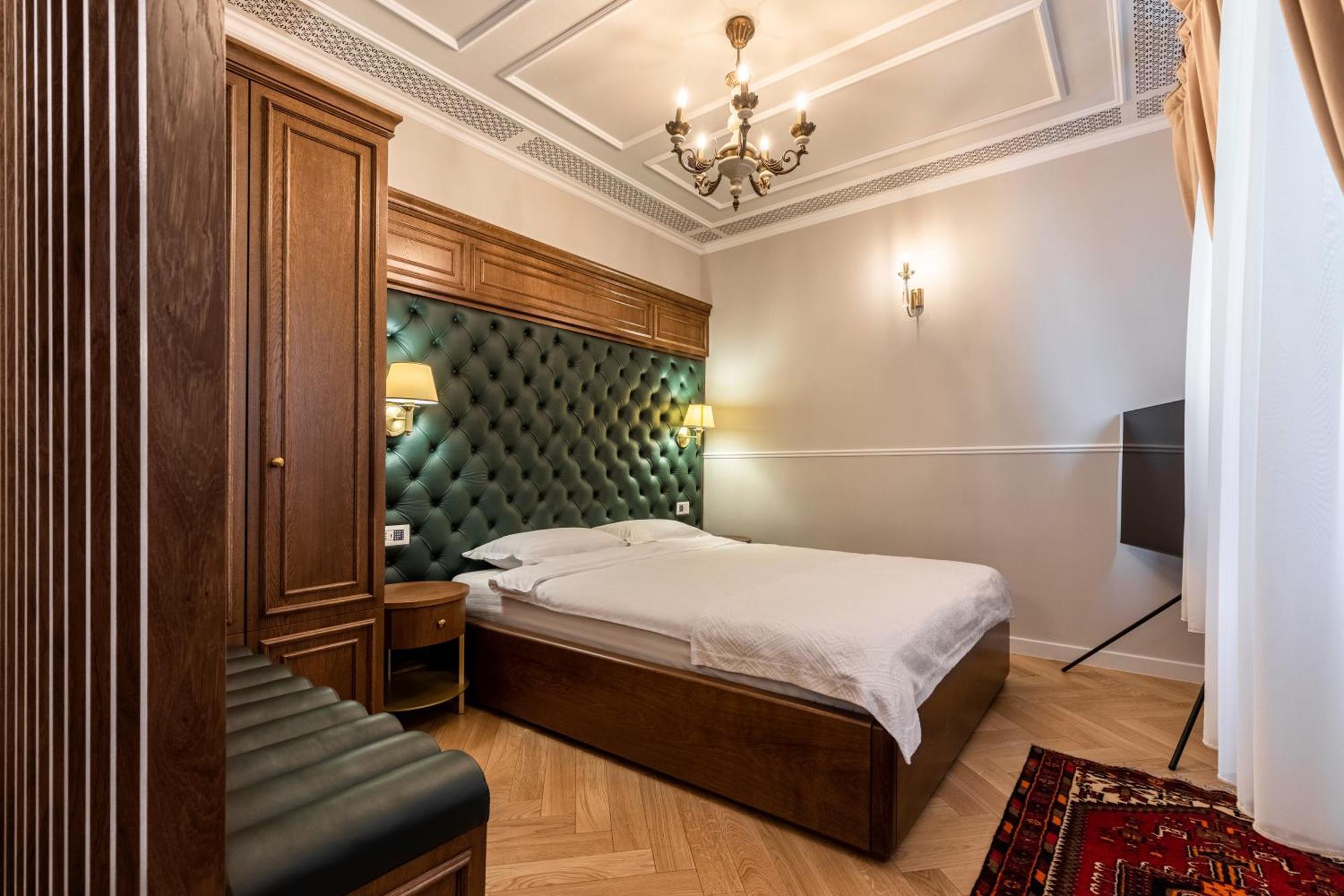 Templum Clava Hotel Букурещ Екстериор снимка